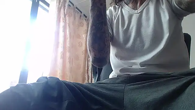 Snapshot of harry_reems1 chatting on January 13, 4:08 pm harry reems1 online show from January 13, 4:08 pm