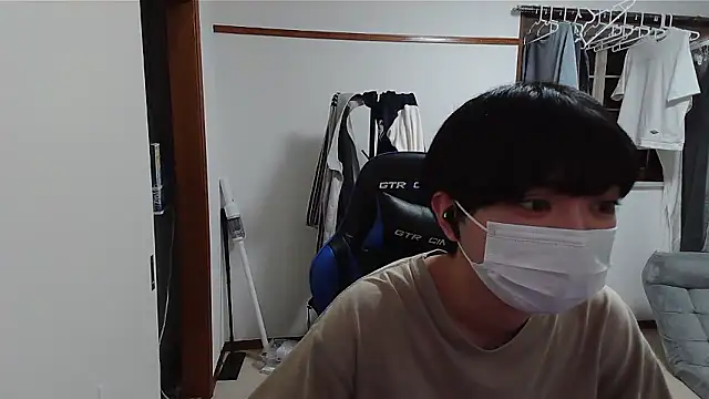 pychan online show from April 5, 12:56 pm