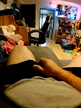 anonymus9006 online show from April 9, 4:24 pm