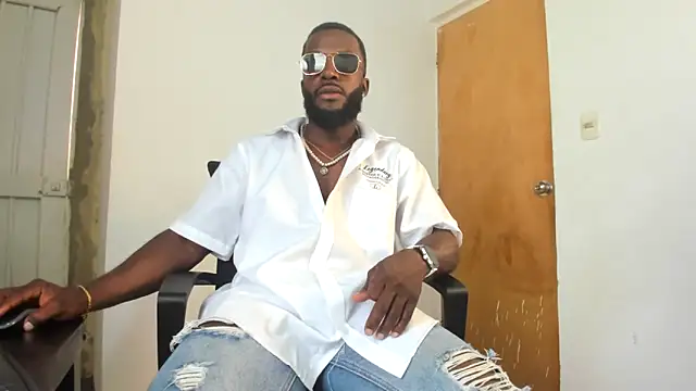 Snapshot of DaleHamilton chatting on December 29, 5:33 pm DaleHamilton online show from December 29, 5:33 pm