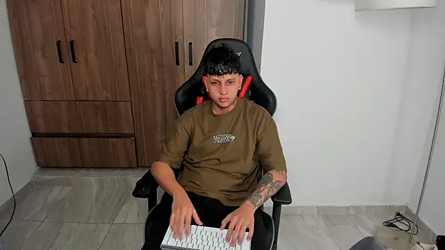 Jake simons online show from October 15, 10:23 am