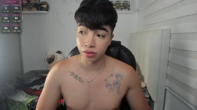 santy7v7 online show from February 20, 1:24 pm