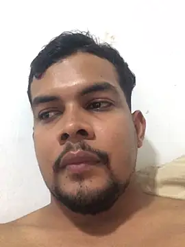 Snapshot of ElsecretodeBruno chatting on February 24, 1:57 am ElsecretodeBruno online show from February 24, 1:57 am