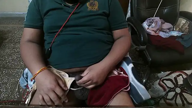 Snapshot of indianboy894 chatting on March 2, 10:47 am indianboy894 online show from March 2, 10:47 am