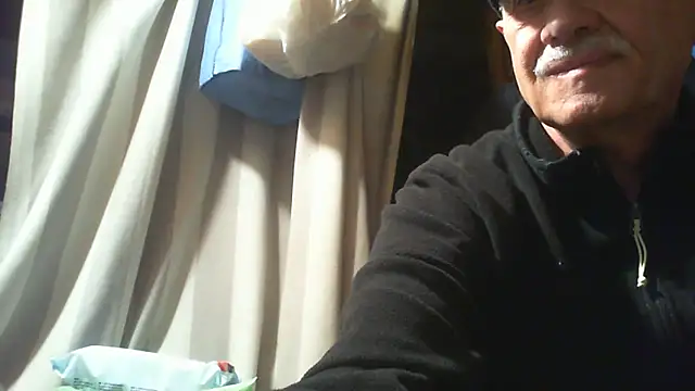 nonnomaturobisex online show from October 7, 2:10 pm