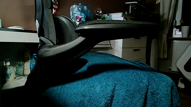 suedel65 online show from October 9, 4:17 am