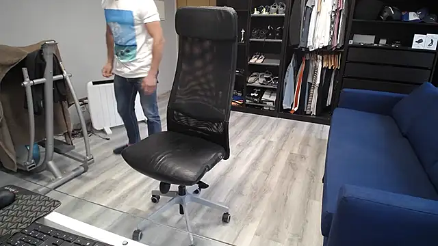 samricci21 online show from November 11, 4:12 pm