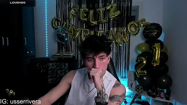 Thomass clark online show from January 17, 2:08 am