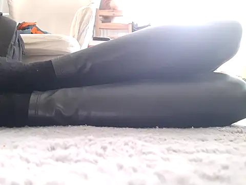 feathersify online show from October 10, 9:03 am