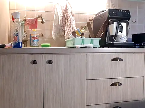 feathersify online show from October 14, 5:58 am