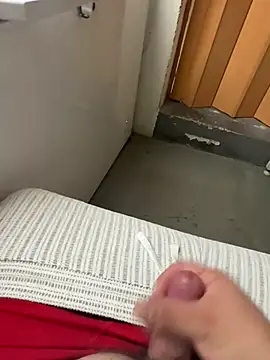 buri232 online show from April 17, 6:38 am