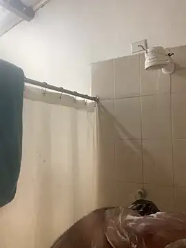 EmilianoGt online show from October 20, 7:51 pm