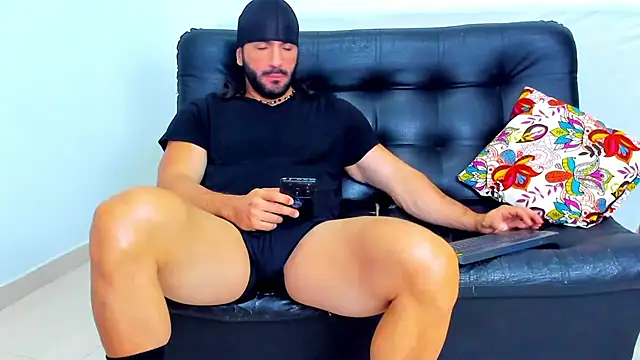 AlfredWalker online show from February 2, 1:08 pm