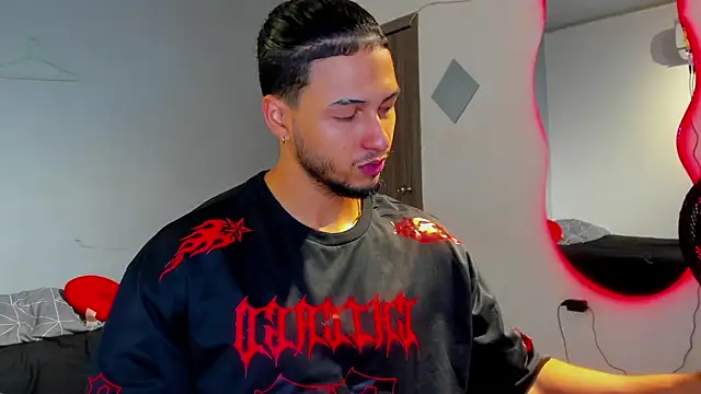 Kris Khalifa69 online show from February 4, 2:56 pm