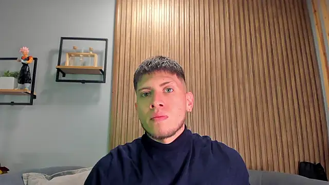 Snapshot of SebastianMaximoff chatting on December 2, 12:16 pm SebastianMaximoff online show from December 2, 12:16 pm