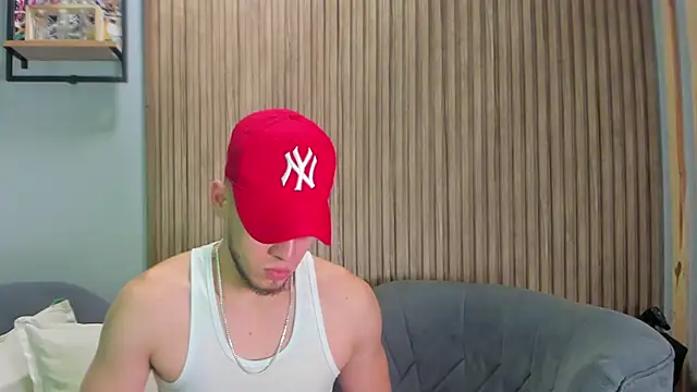 Snapshot of SebastianMaximoff chatting on December 9, 12:20 pm SebastianMaximoff online show from December 9, 12:20 pm
