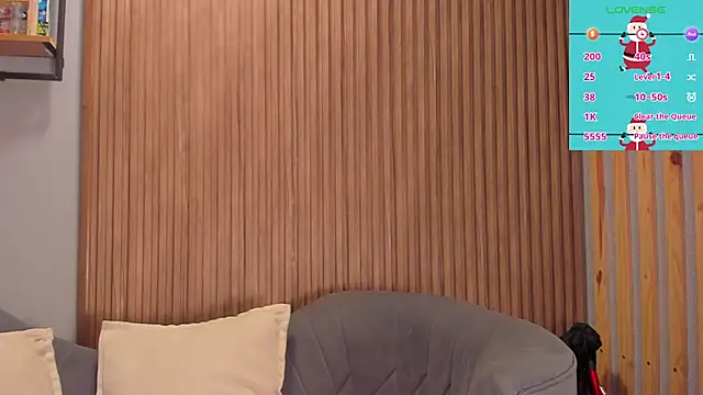 Snapshot of SebastianMaximoff chatting on December 16, 11:55 am SebastianMaximoff online show from December 16, 11:55 am