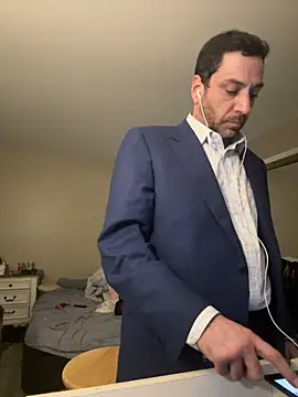 RomaLovesFamily online show from February 13, 8:24 pm