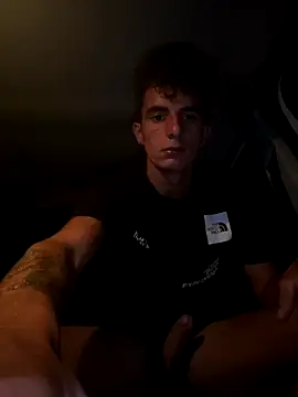 alessandro893000 online show from October 16, 1:46 am