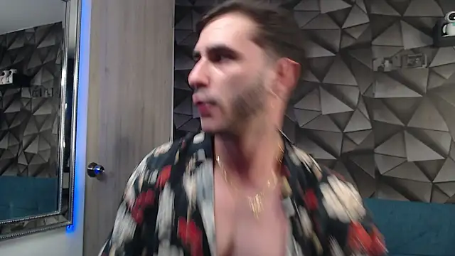 Latino stud4u online show from November 3, 1:43 am