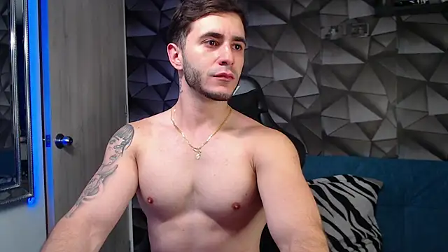 Latino stud4u online show from October 3, 11:21 pm