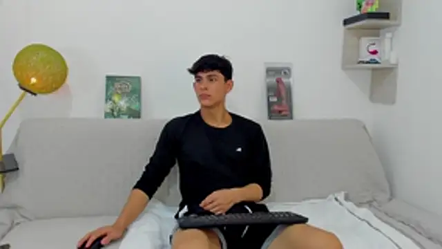 logan thomas online show from November 9, 2:10 pm