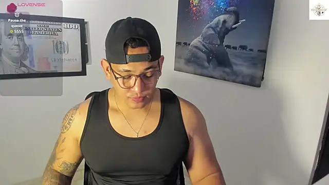 Colton Massif online show from October 30, 3:41 am