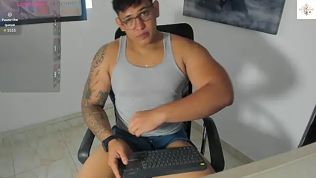 Colton Massif online show from October 24, 7:59 pm