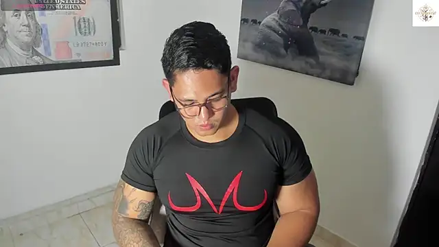 Colton Massif online show from November 4, 1:50 am