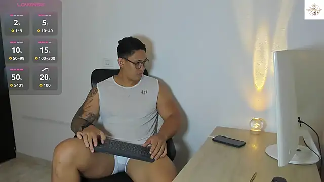 Colton Massif online show from October 11, 1:09 am