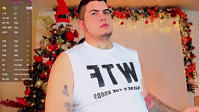 Snapshot of Thomas_chubbyxhot chatting on December 13, 1:48 am Thomas chubbyxhot online show from December 13, 1:48 am