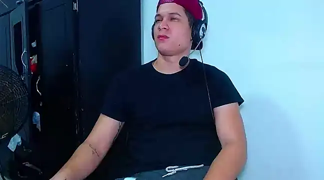 PhoenixGnz online show from March 20, 9:15 am