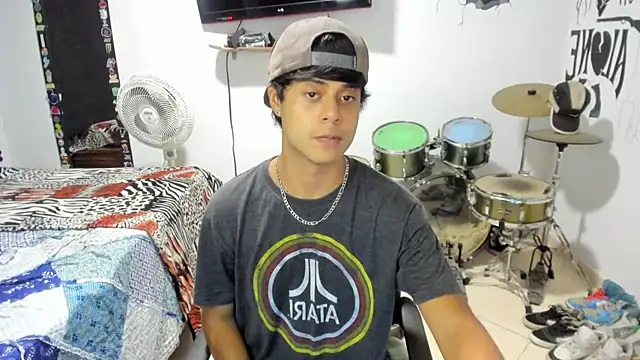 Snapshot of Zack_falcon chatting on September 23, 3:28 am Zack falcon online show from September 23, 3:28 am