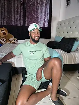 blackdrey18 online show from April 4, 1:30 pm