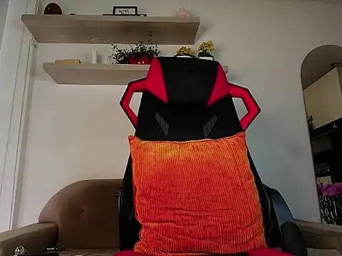 Robyn Miller online show from November 14, 7:15 pm