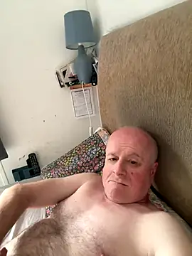 Snapshot of locallad88 chatting on October 2, 3:38 pm locallad88 online show from October 2, 3:38 pm