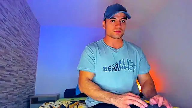 Snapshot of nicolas_herrera chatting on March 21, 2:39 am nicolas herrera online show from March 21, 2:39 am