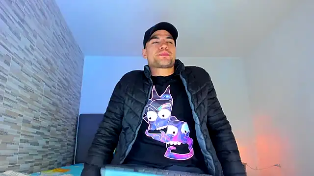 Snapshot of nicolas_herrera chatting on January 6, 1:20 am nicolas herrera online show from January 6, 1:20 am