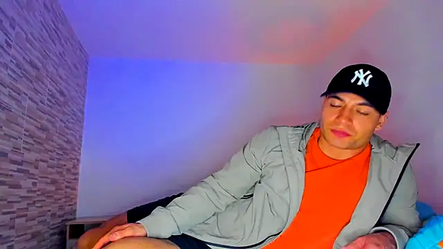 Snapshot of nicolas_herrera chatting on March 17, 2:19 am nicolas herrera online show from March 17, 2:19 am