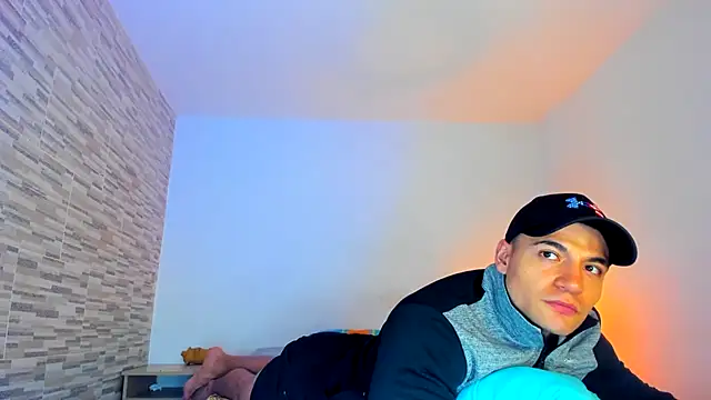 Snapshot of nicolas_herrera chatting on February 21, 2:06 am nicolas herrera online show from February 21, 2:06 am