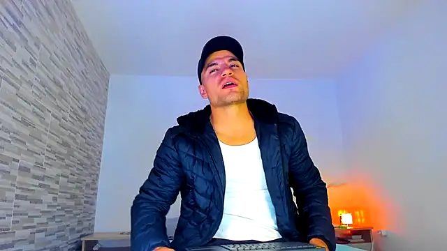 Snapshot of nicolas_herrera chatting on February 10, 1:14 am nicolas herrera online show from February 10, 1:14 am