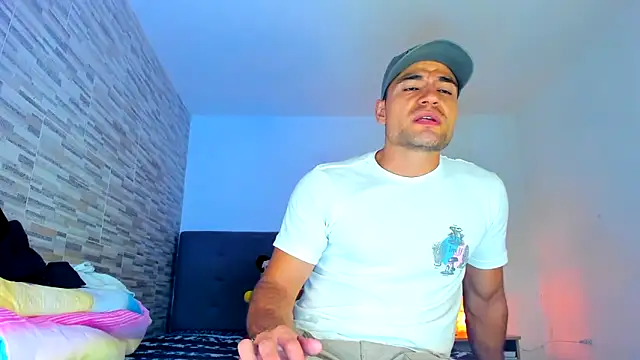 Snapshot of nicolas_herrera chatting on January 12, 11:26 pm nicolas herrera online show from January 12, 11:26 pm