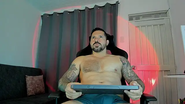 Pierre Vidal online show from November 10, 10:36 pm