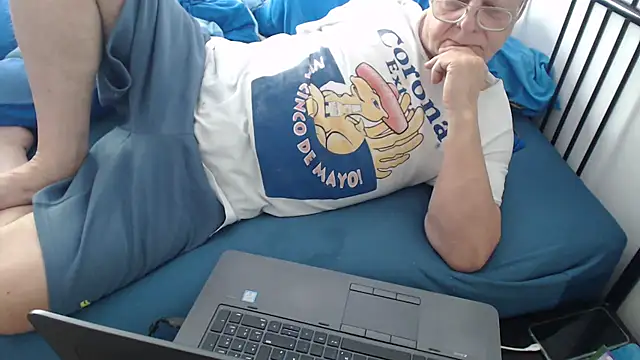 Cock  17 online show from July 8, 12:53 pm