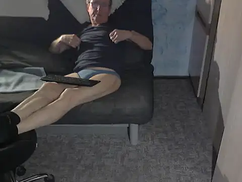 kiam471 online show from March 19, 10:02 pm