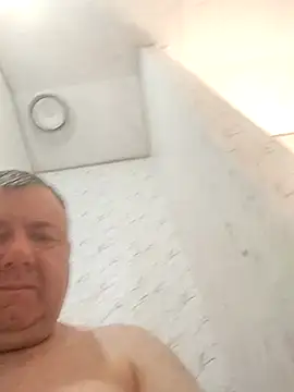 lawndad79 online show from February 4, 12:27 am