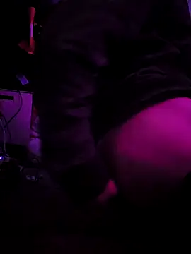 mommyslittlefemboy online show from March 23, 7:53 am