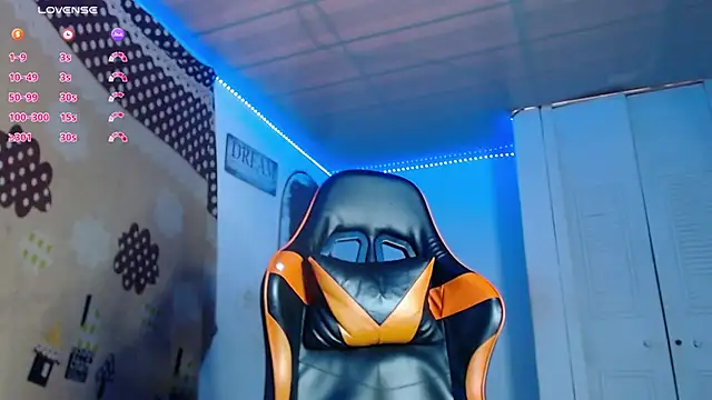 Adam Hudsond online show from November 30, 10:01 pm