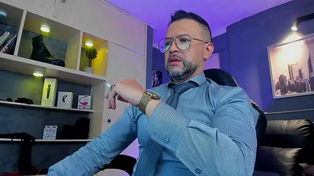 MrFrank tattoo online show from November 24, 1:34 pm