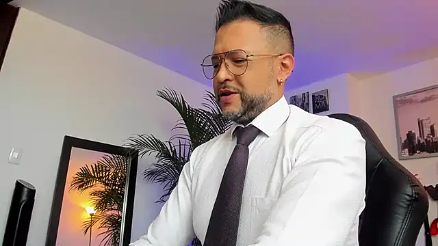 MrFrank tattoo online show from January 24, 11:59 am